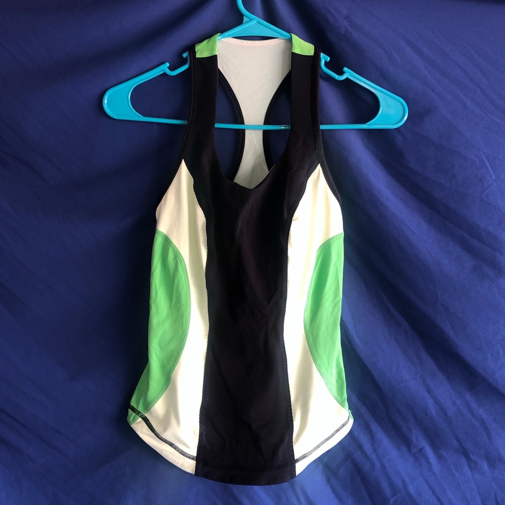 Lululemon Running Tank with back Pocket Sz 4